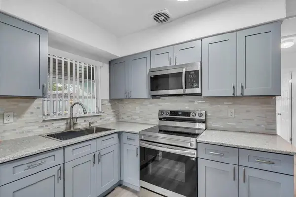 11435 2ND ST E, Treasure Island, FL 33706