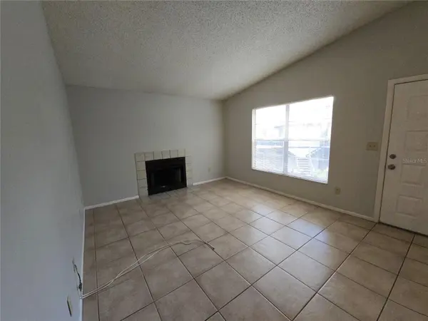 4031 TUMBLE WOOD TRL #203, Tampa, FL 33613