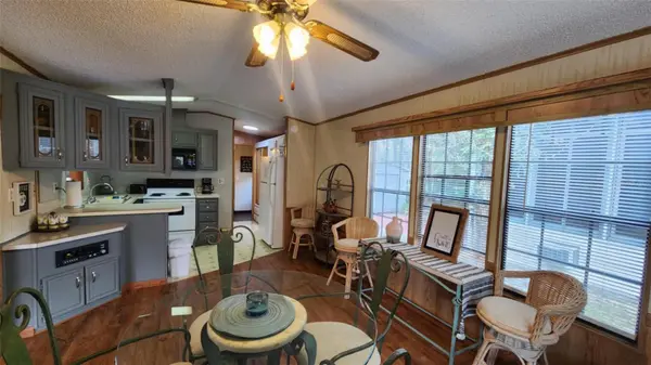 9 LONG HAMMOCK DR, River Ranch, FL 33867