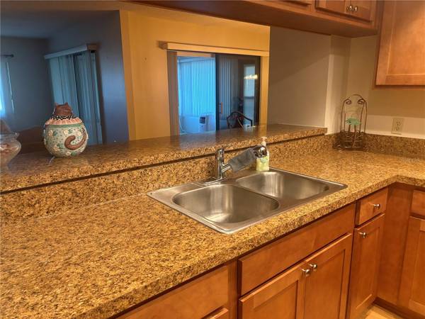2765 COUNTRYSIDE BLVD #106, Clearwater, FL 33761