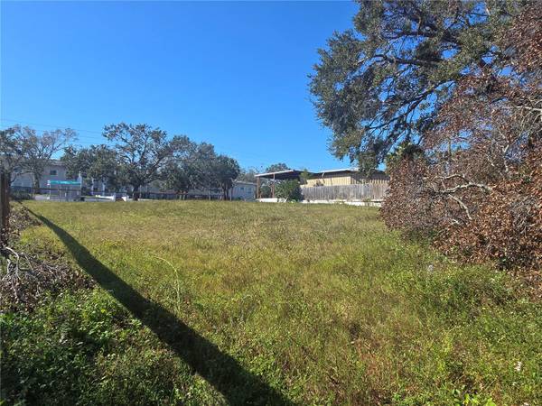 1758 DR MARTIN LUTHER KING JR ST S, St Petersburg, FL 33705
