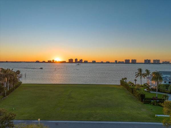 SAINT ANDREWS DR, Belleair, FL 33756