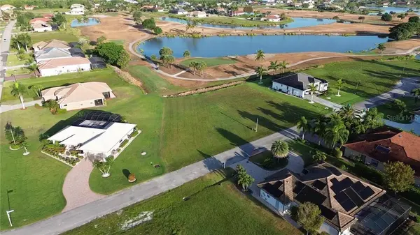 18001 BLUEWATER DR, Naples, FL 34114