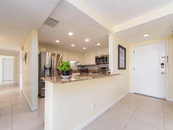 675 S GULFVIEW BLVD #902, Clearwater Beach, FL 33767