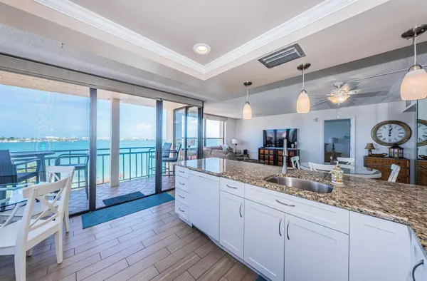 6177 SUN BLVD #606, St Petersburg, FL 33715