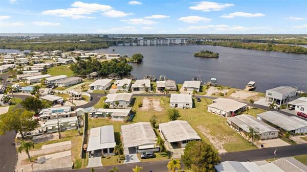 362 SHORELAND DR, Fort Myers, FL 33905