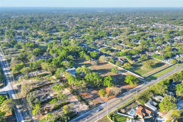 4207 E LUMSDEN RD, Valrico, FL 33594