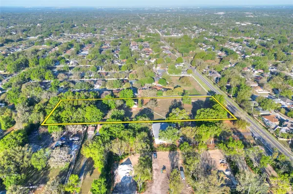 4207 E LUMSDEN RD, Valrico, FL 33594