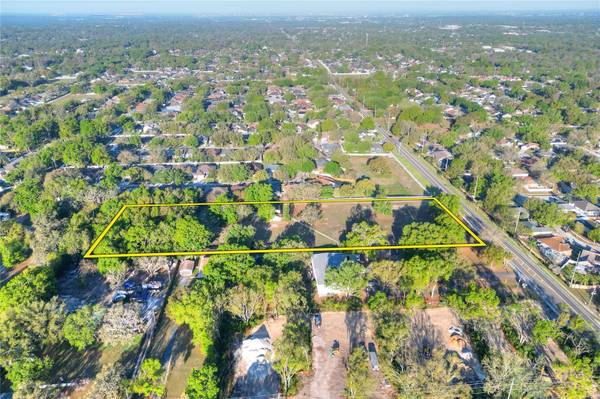 4207 E LUMSDEN RD, Valrico, FL 33594