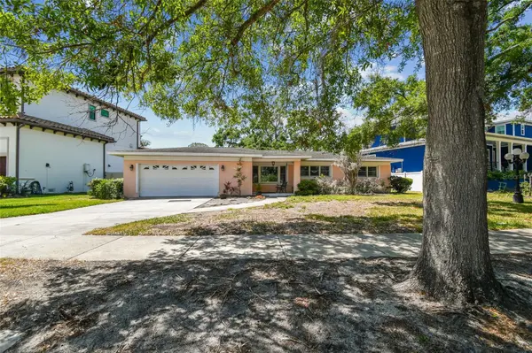 2607 S BRYANT CIR, Tampa, FL 33629