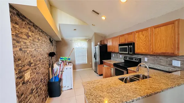 3965 HAMPTON HILLS RD, Lakeland, FL 33810