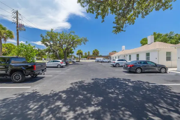 12800 INDIAN ROCKS RD, Largo, FL 33774