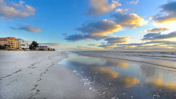 18650 GULF BLVD #203, Indian Shores, FL 33785