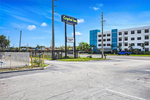 4600 34TH ST S, St Petersburg, FL 33711