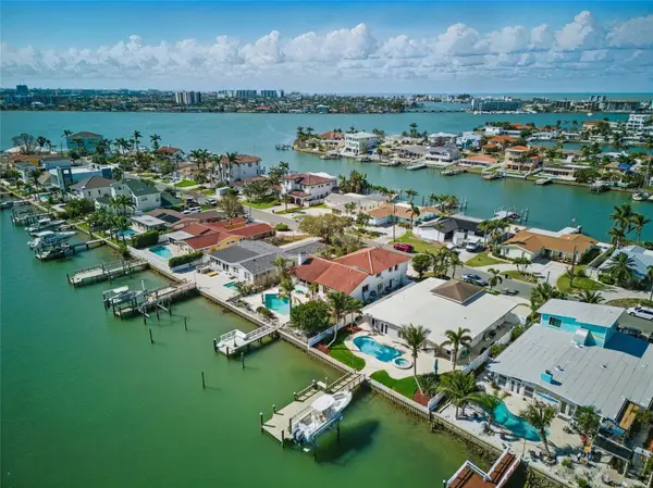 11285 8TH ST E, Treasure Island, FL 33706