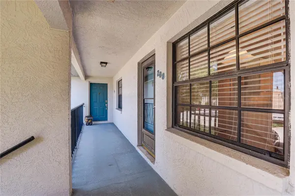 11800 PARK BLVD #208, Seminole, FL 33772
