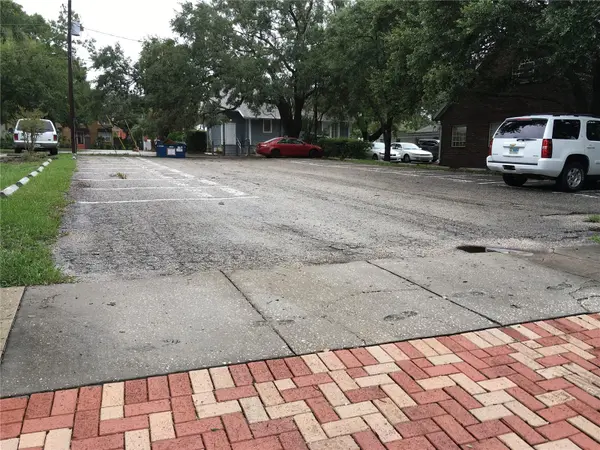 611 W BAY ST, Tampa, FL 33606