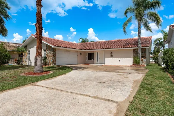 5008 GLENN DR, New Port Richey, FL 34652