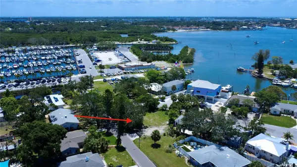 4725 TRADE WINDS DR S, Gulfport, FL 33711