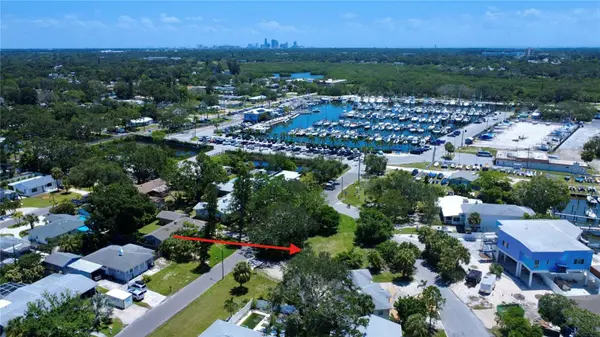 4725 TRADE WINDS DR S, Gulfport, FL 33711