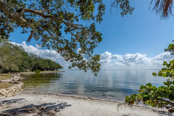 6210 BAYSHORE BLVD, Tampa, FL 33611
