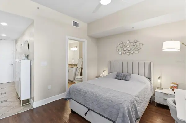 101 S EOLA DR #1104, Orlando, FL 32801