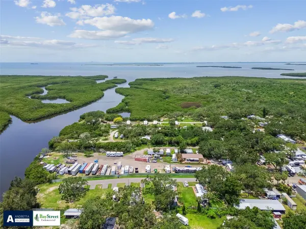 11224 RESTWOOD DR, Gibsonton, FL 33534