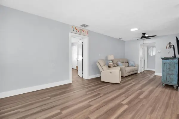 528 77TH AVE, St Pete Beach, FL 33706