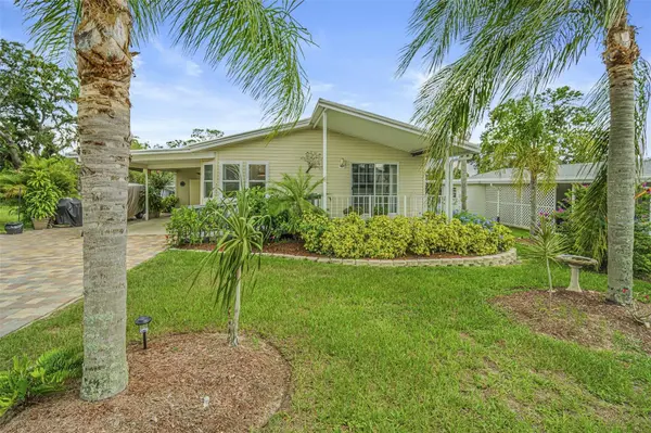 37654 NEUKOM AVE, Zephyrhills, FL 33541