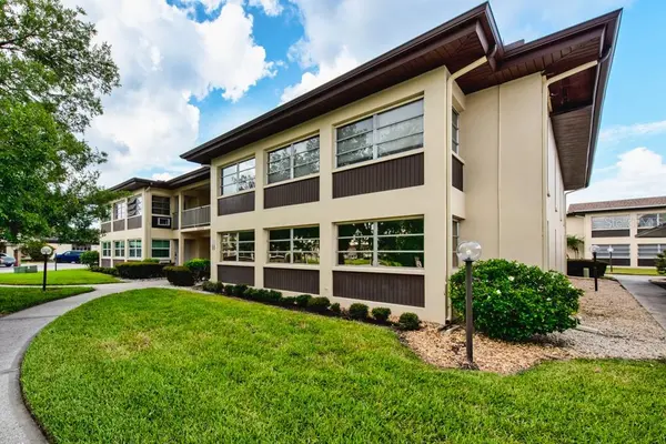 4826 MARINE Pkwy #204, New Port Richey, FL 34652