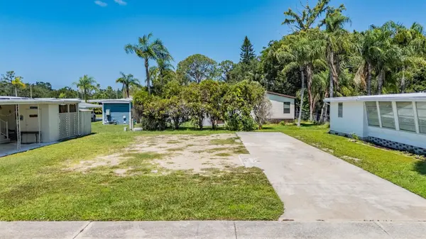 605 MICHIGAN BLVD #105, Dunedin, FL 34698