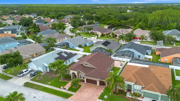 10327 MEADOW CROSSING DR, Tampa, FL 33647