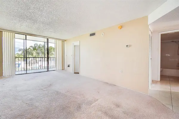 1000 COVE CAY DR #2C, Clearwater, FL 33760