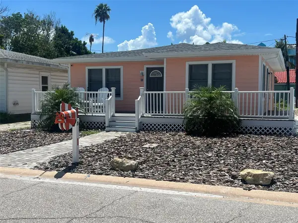 5 82ND AVE, Treasure Island, FL 33706