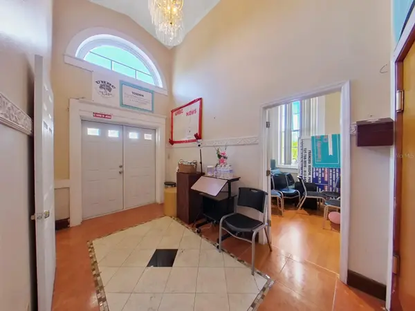953 E 11TH AVE, Tampa, FL 33605