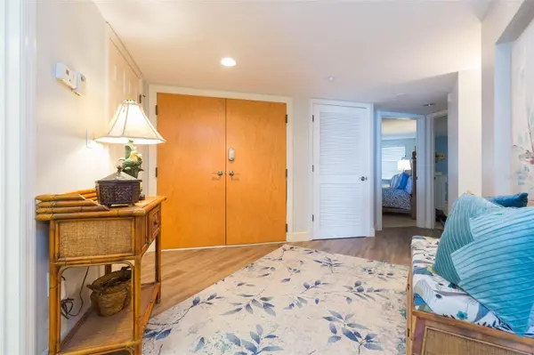 16326 GULF BLVD #109, Redington Beach, FL 33708
