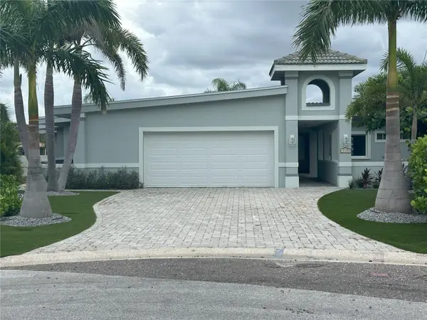 10103 TARPON DR, Treasure Island, FL 33706