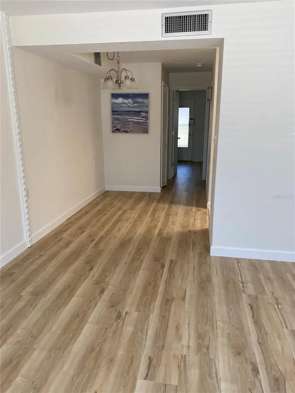 8325 112TH ST #106, Seminole, FL 33772