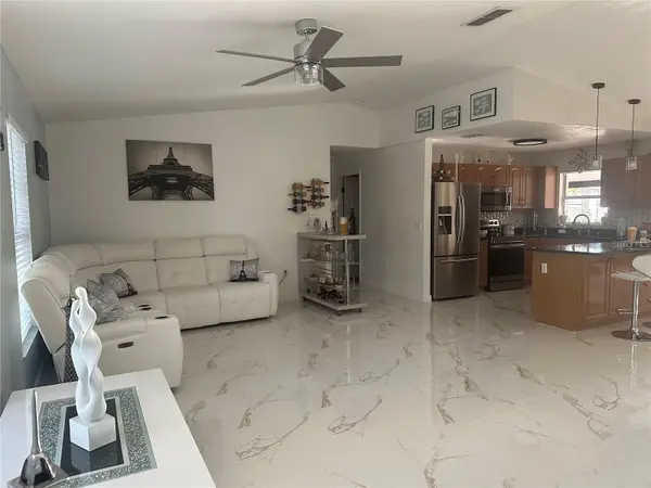 10520 HENDERSON RD, Tampa, FL 33625