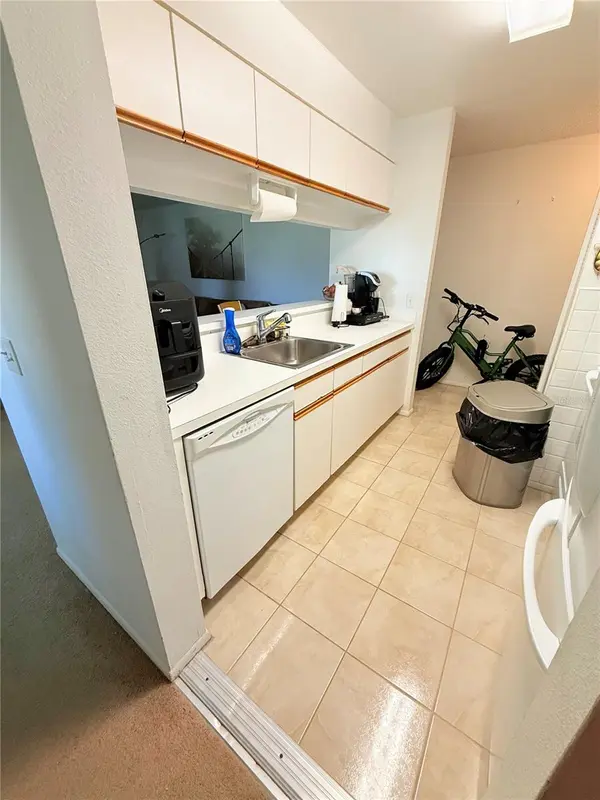 3001 58TH AVE S #1002, St Petersburg, FL 33712