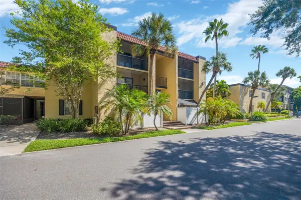 5305 SAN SEBASTIAN CT #127, Tampa, FL 33609
