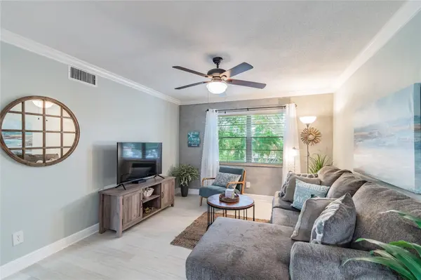 439 S PAULA DR #202, Dunedin, FL 34698