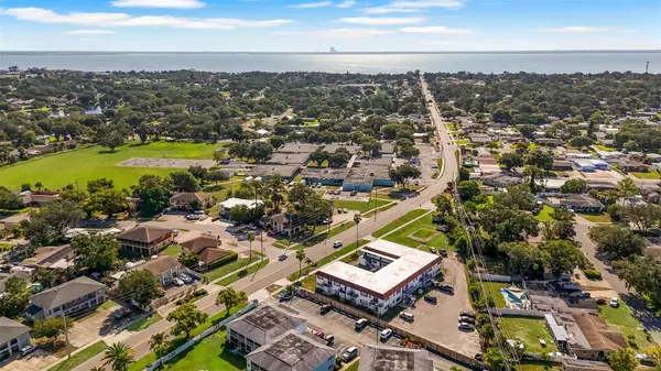955 KNOX MCRAE DR, Titusville, FL 32780