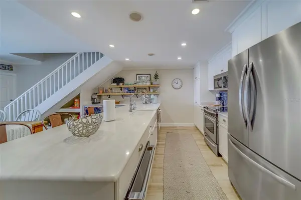 2250 GULF BLVD #B2, Belleair Beach, FL 33786