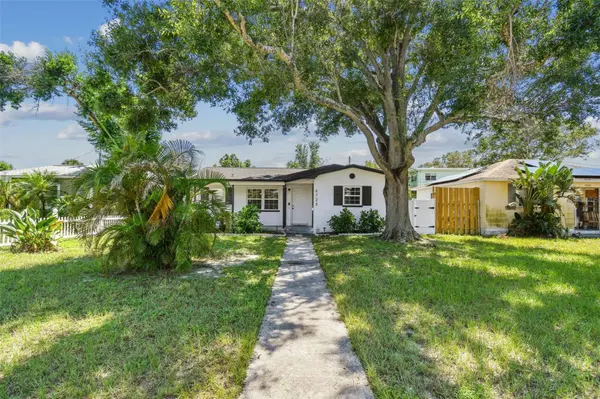 4728 9TH AVE N, St Petersburg, FL 33713