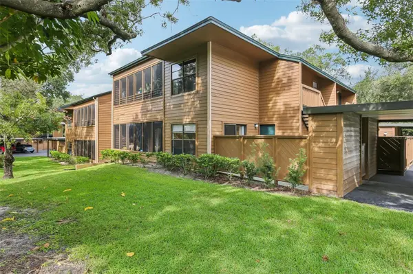 2407 CYPRESS POND RD #2407, Palm Harbor, FL 34683