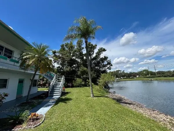 6100 21ST ST N #15, St Petersburg, FL 33714