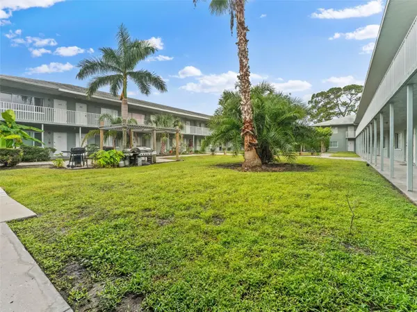335 47TH AVE N, St Petersburg, FL 33703