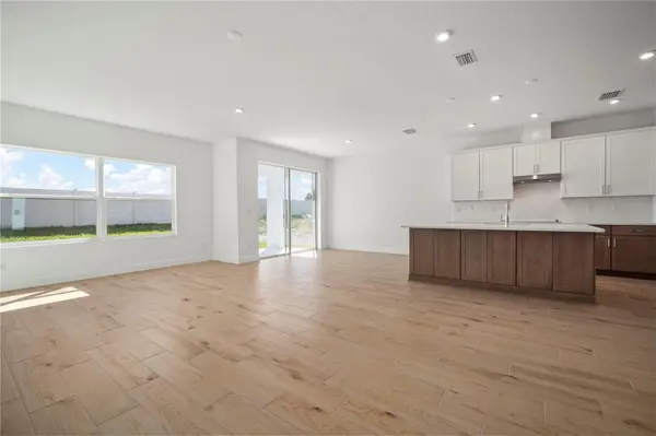 2945 STEWART CREEK CIR, Plant City, FL 33565