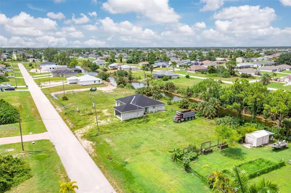 1623 NE 36TH LN, Cape Coral, FL 33909